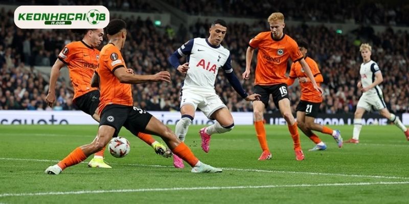 Đánh giá phong độ của E.Frankfurt vs Tottenham